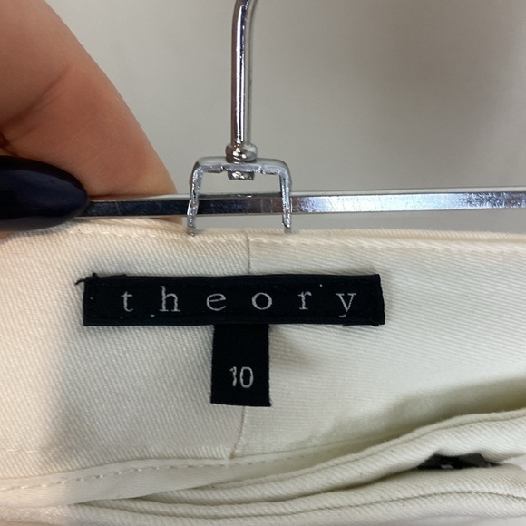 Theory low rise white trouser shorts - Picture 6 of 6